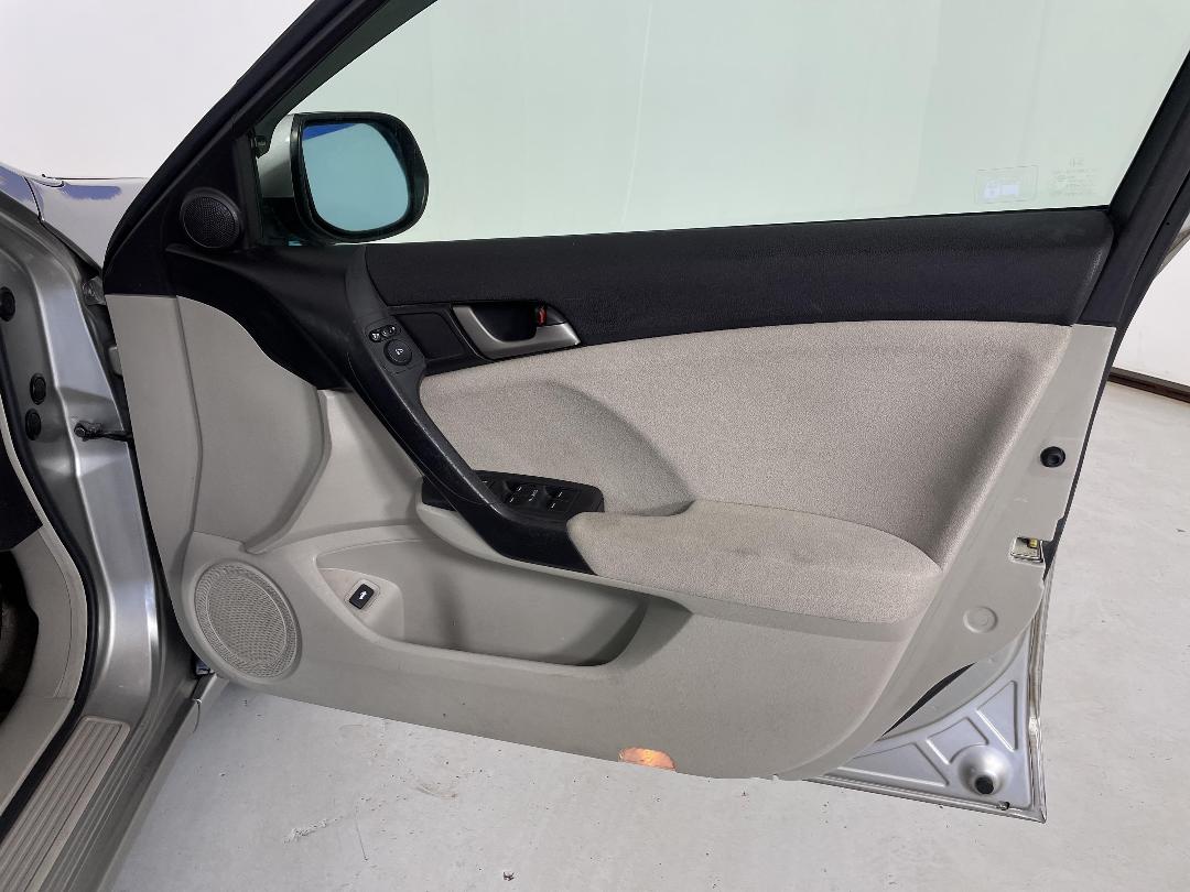 Photo '15' of Honda Accord