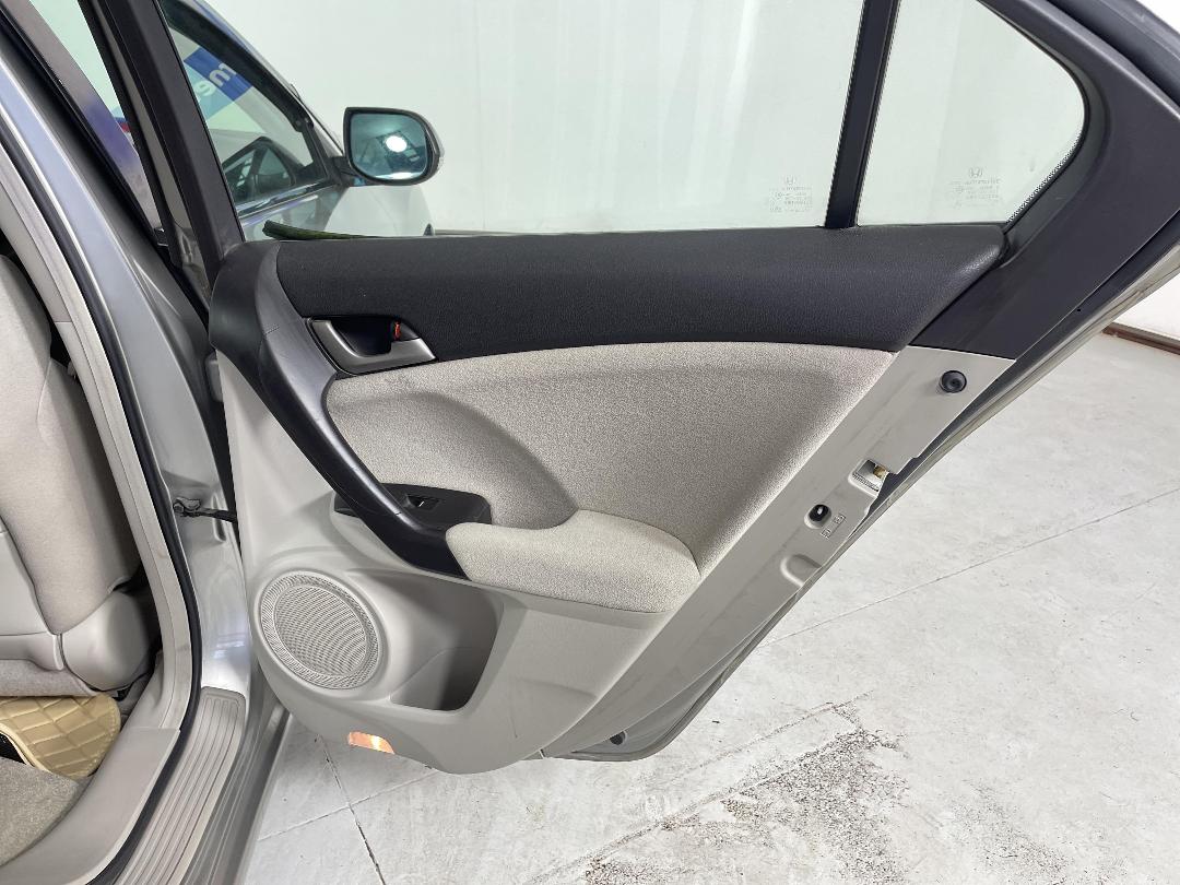 Photo '19' of Honda Accord