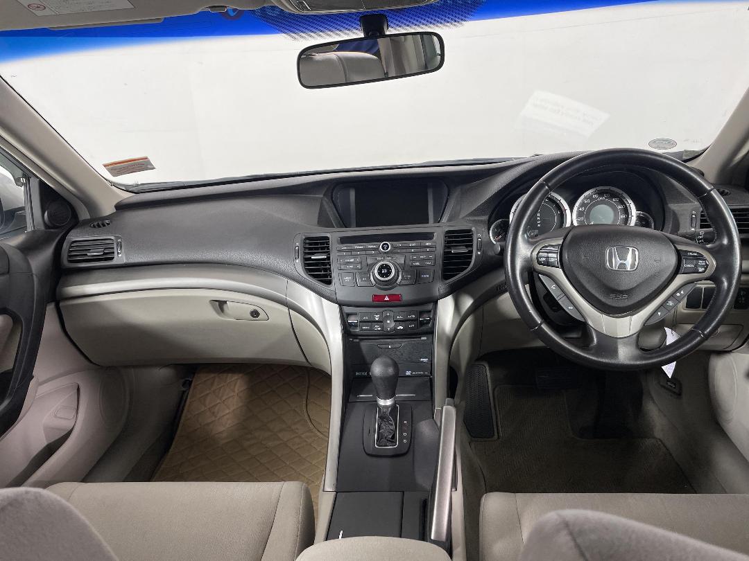 Photo '17' of Honda Accord