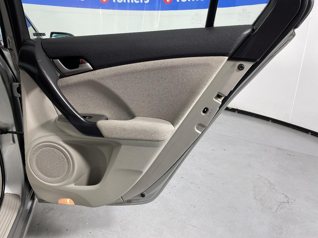 Photo '19' of Honda Accord