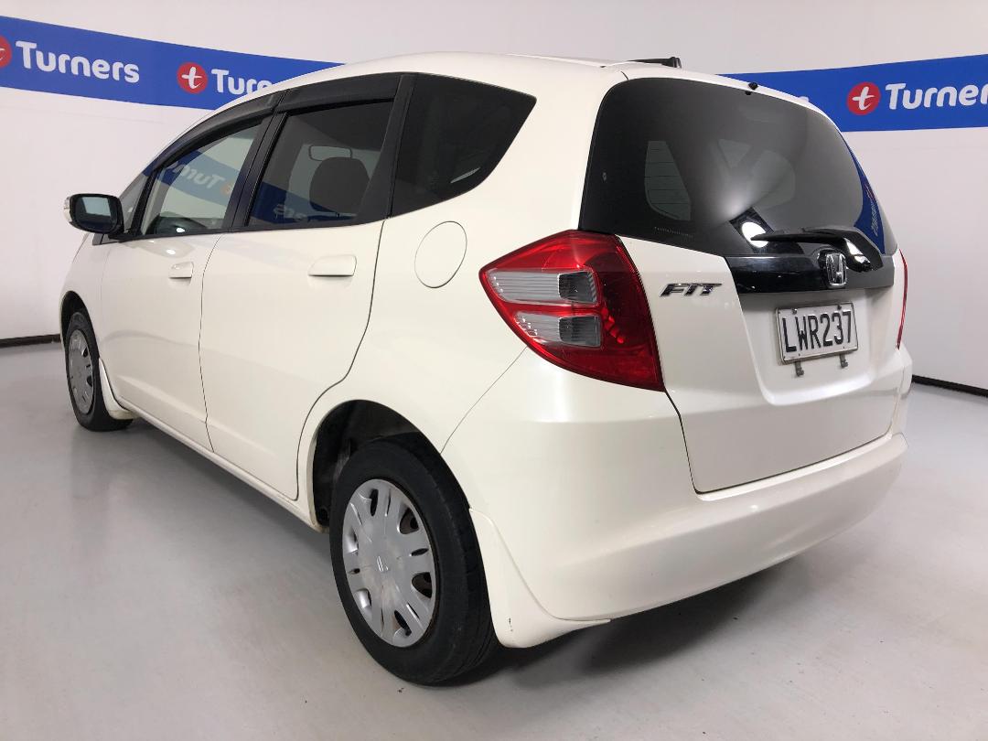 Photo '5' of Honda FIT Photo '5' of Honda FIT