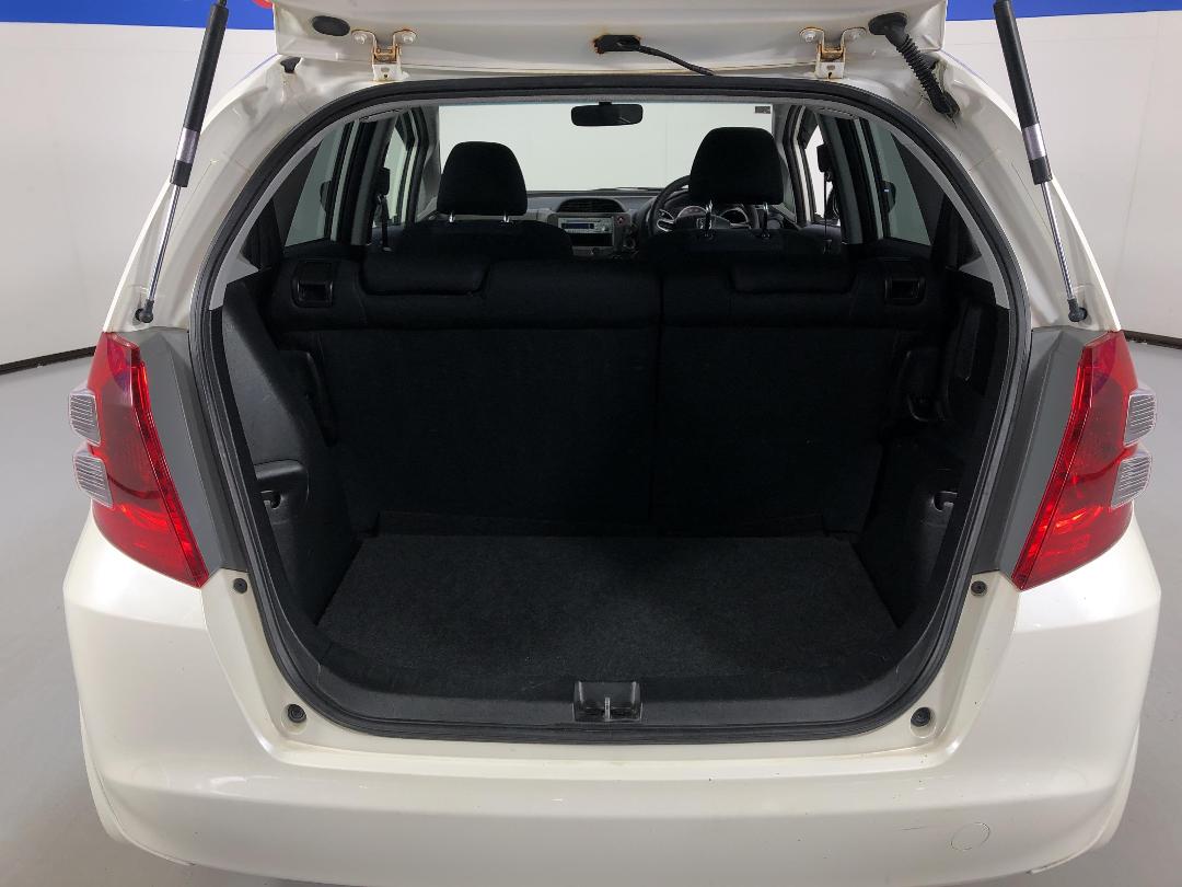 Photo '14' of Honda FIT Photo '14' of Honda FIT