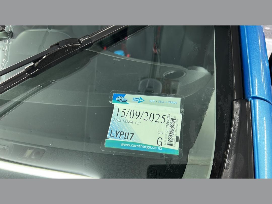 Photo '3' of Honda FIT Photo '3' of Honda FIT