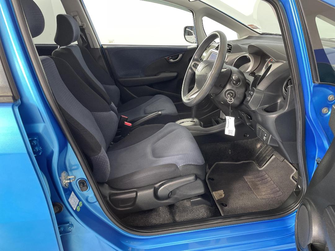 Photo '16' of Honda FIT