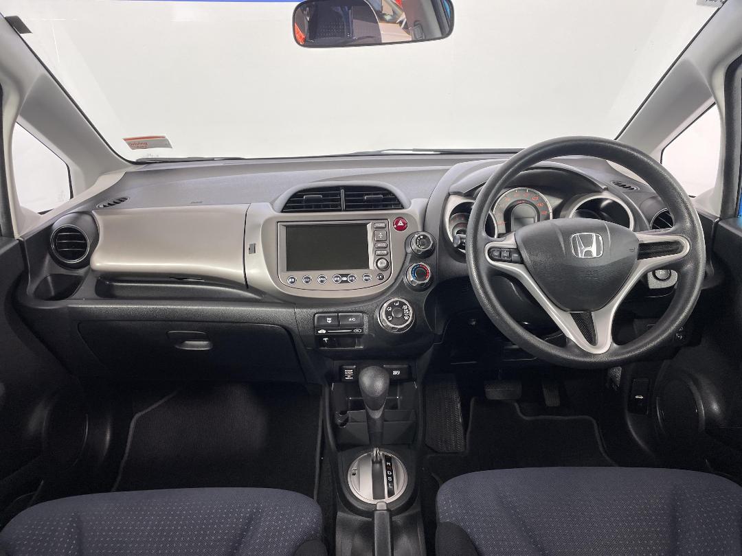 Photo '17' of Honda FIT