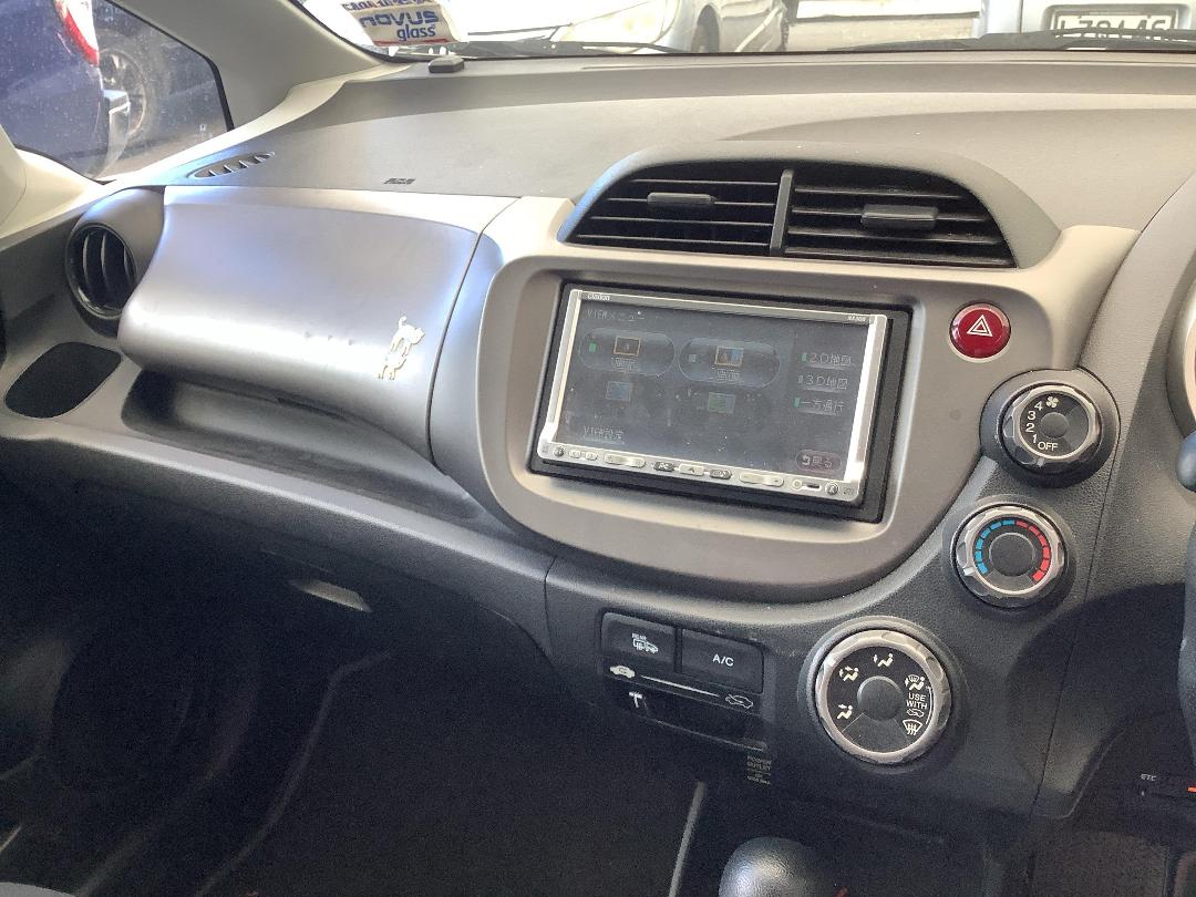 Photo '15' of Honda FIT Photo '15' of Honda FIT