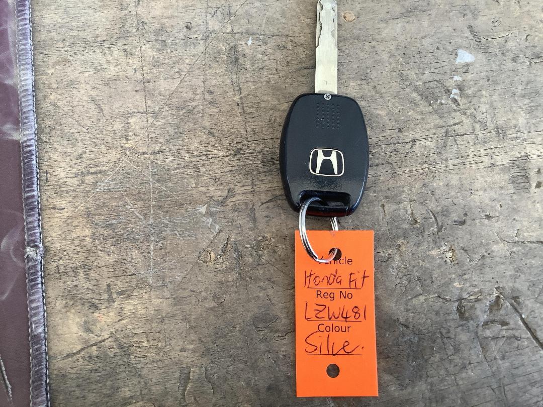 Photo '16' of Honda FIT Photo '16' of Honda FIT