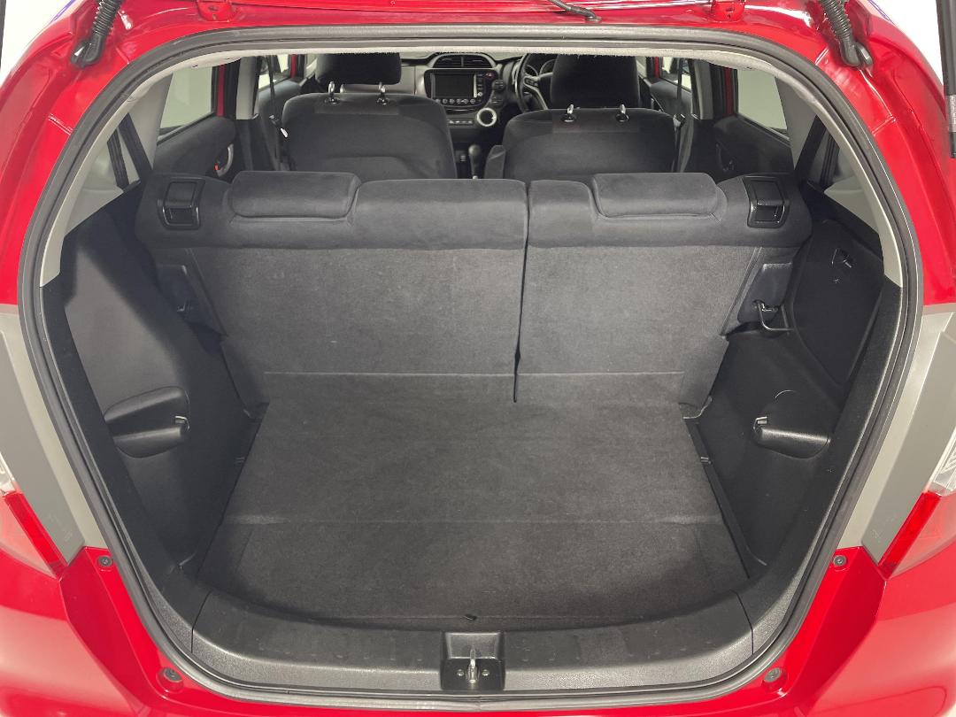 Photo '14' of Honda FIT