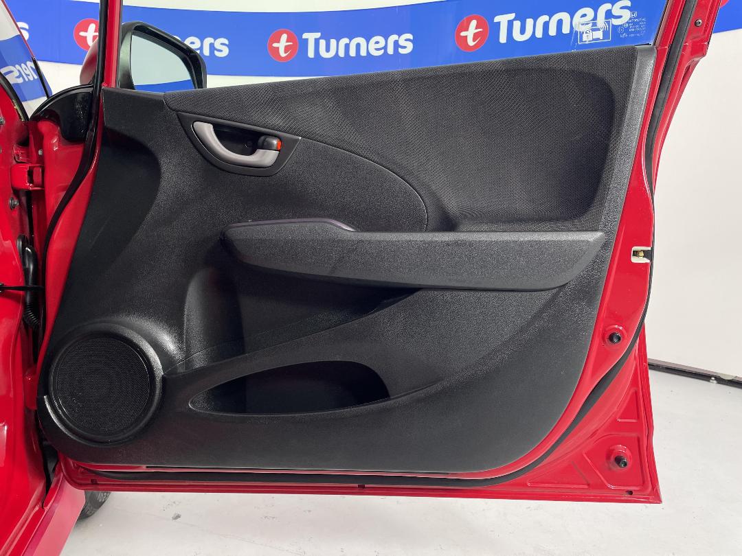 Photo '15' of Honda FIT