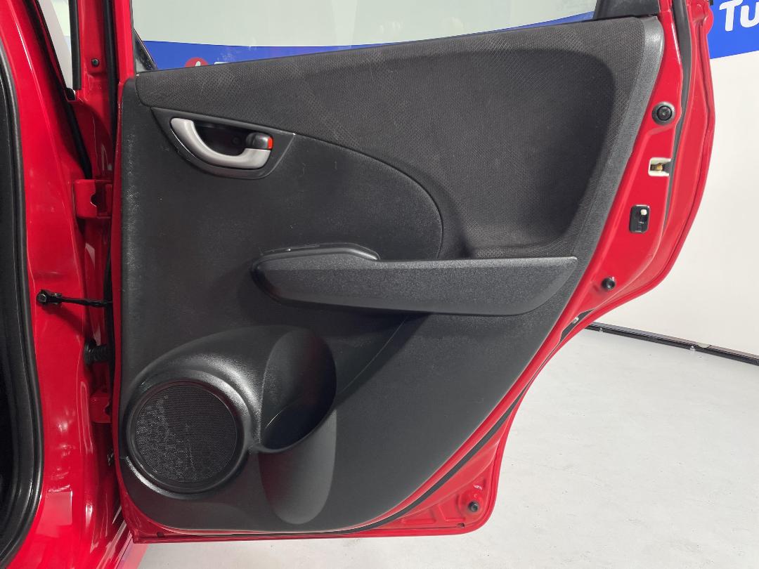 Photo '19' of Honda FIT