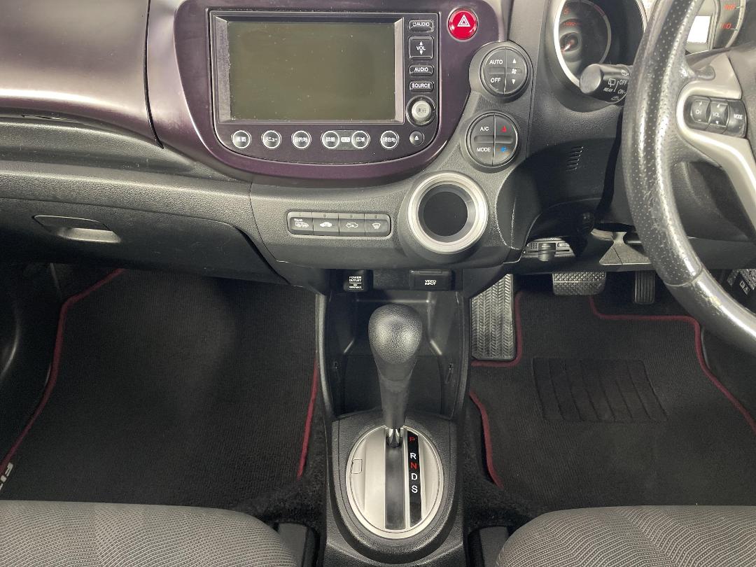 Photo '18' of Honda FIT