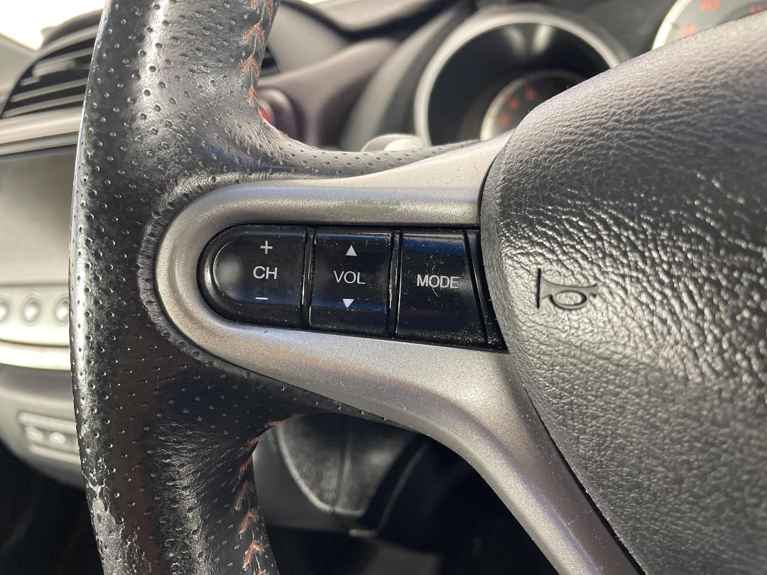 Photo '23' of Honda FIT