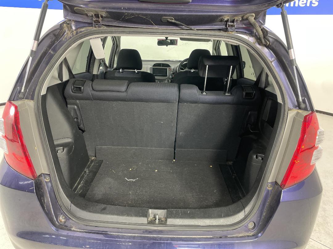 Photo '12' of Honda FIT