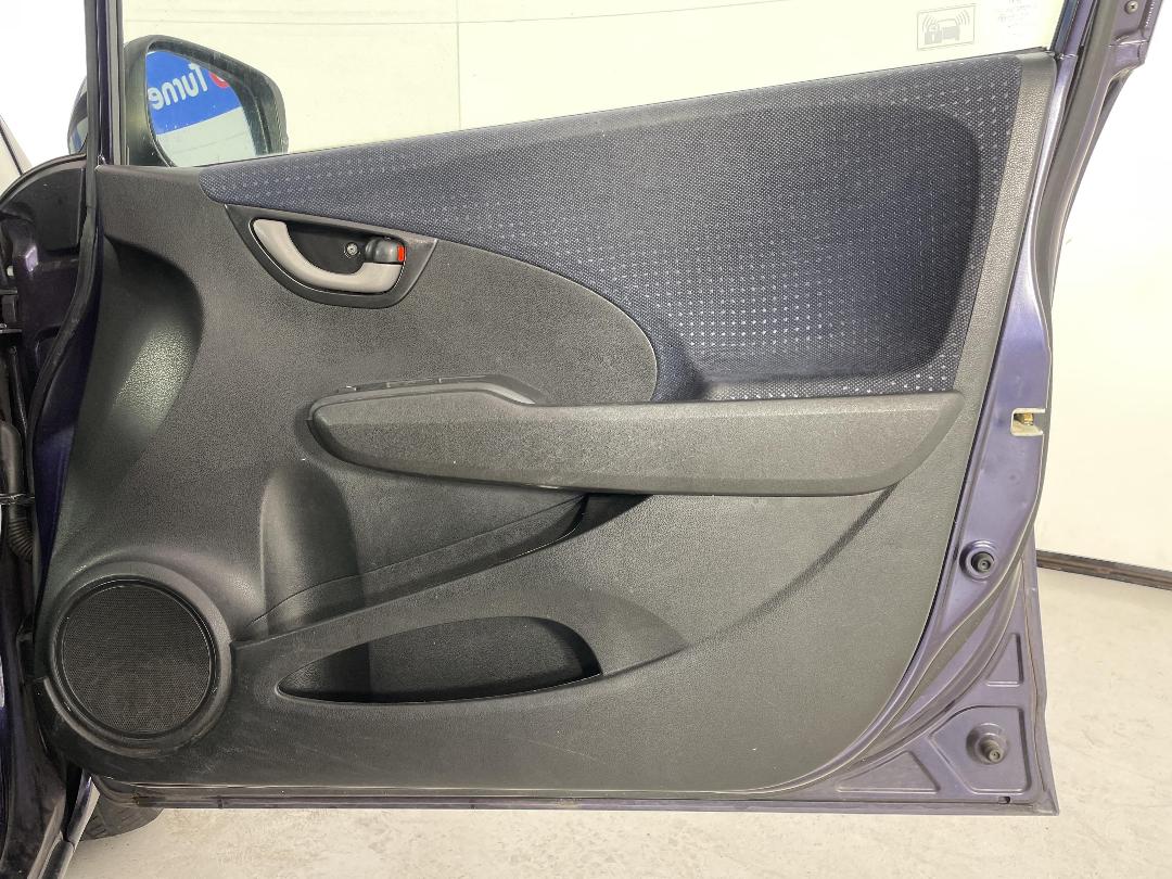 Photo '13' of Honda FIT