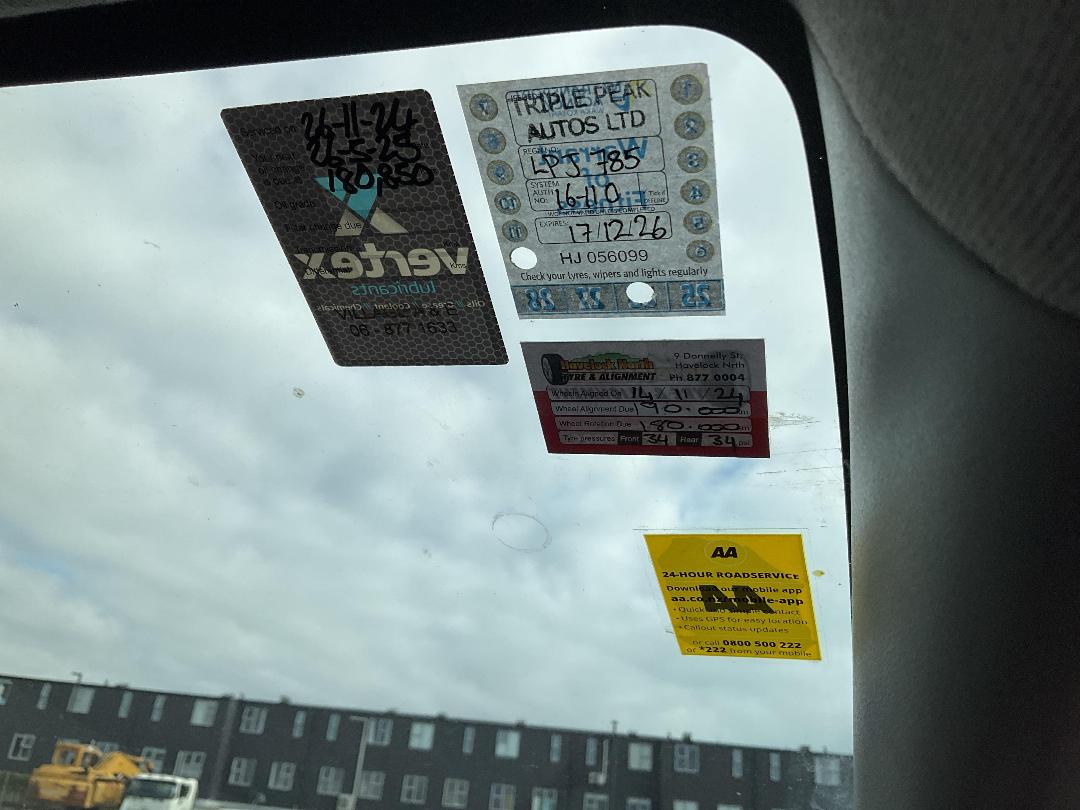 Photo '17' of Honda FIT Photo '17' of Honda FIT