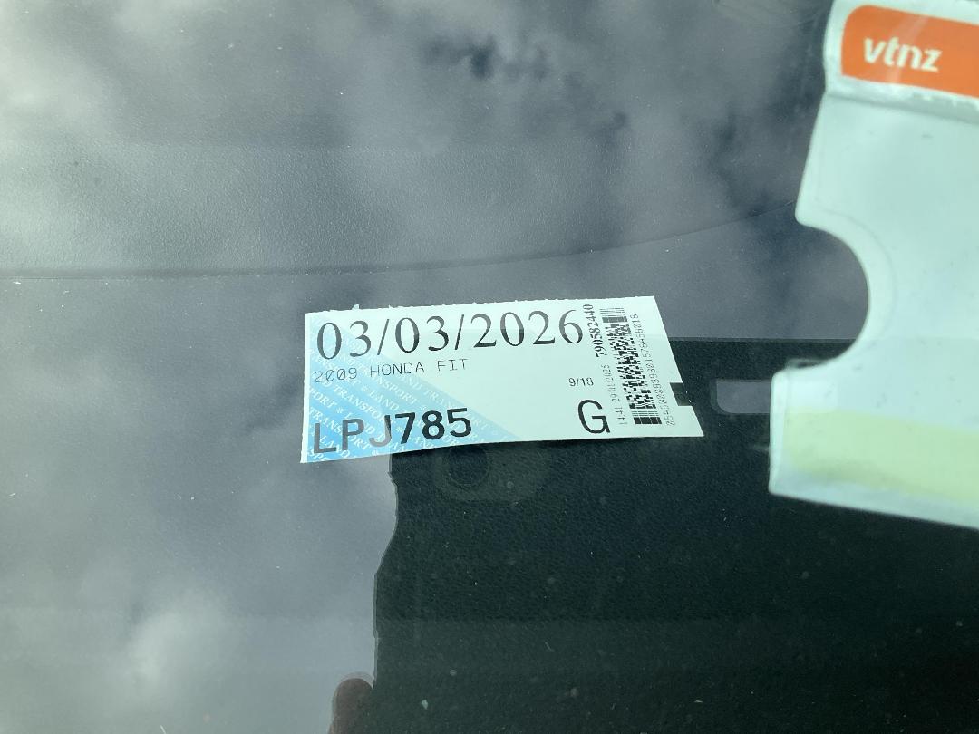 Photo '18' of Honda FIT Photo '18' of Honda FIT