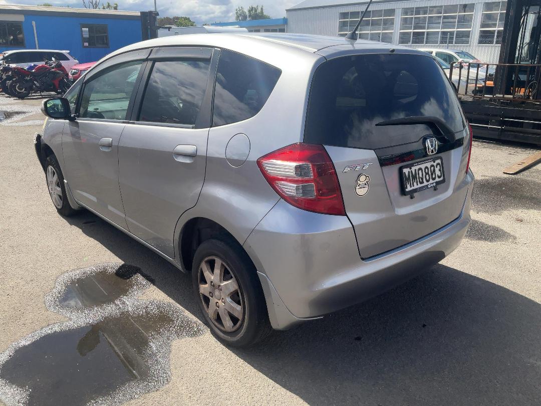 Photo '4' of Honda FIT