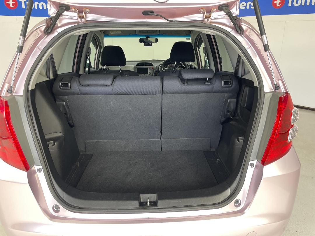 Photo '14' of Honda FIT Photo '14' of Honda FIT