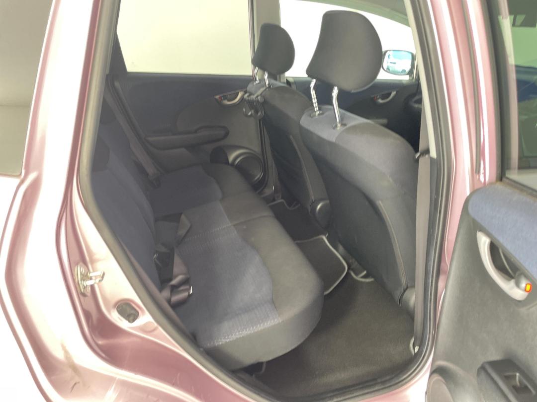 Photo '20' of Honda FIT Photo '20' of Honda FIT