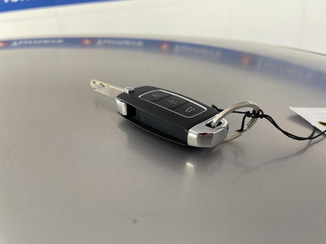 Photo '22' of Honda FIT Photo '22' of Honda FIT