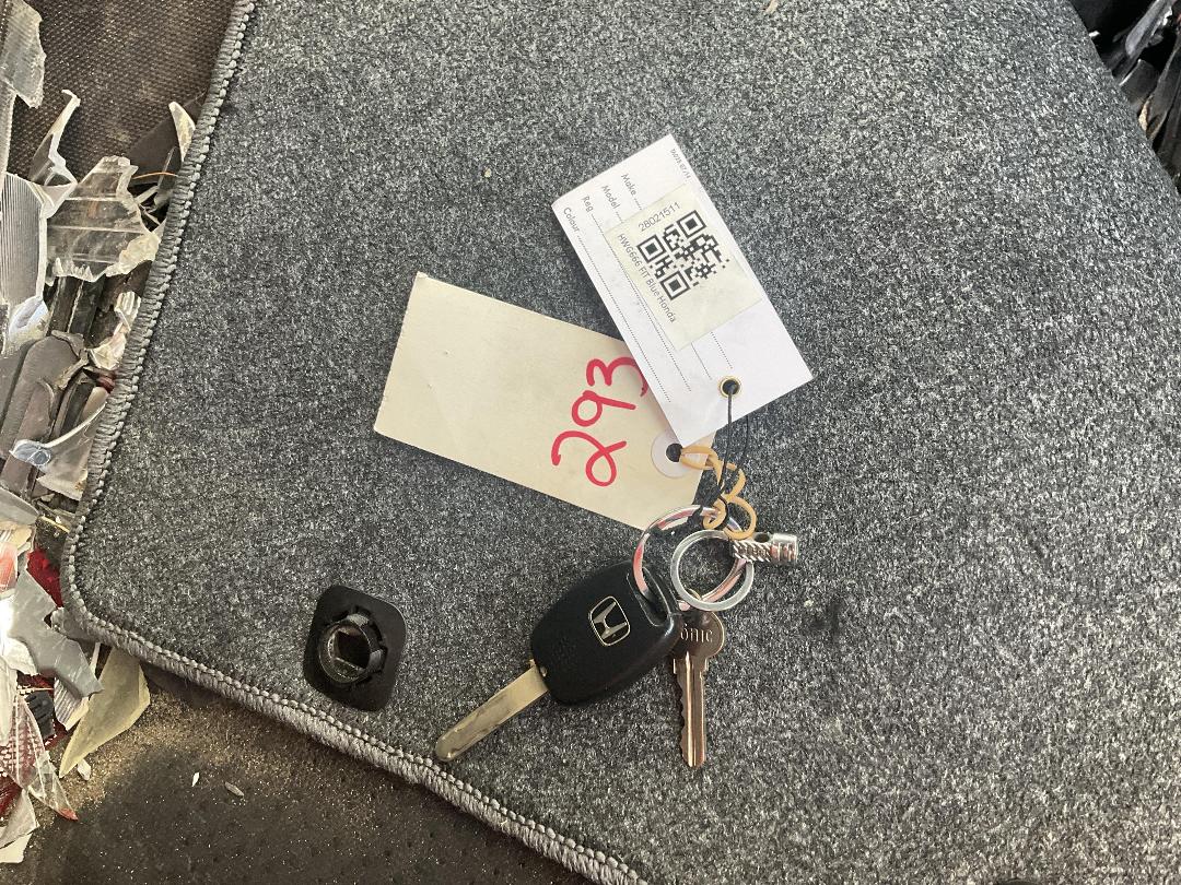 Photo '21' of Honda FIT