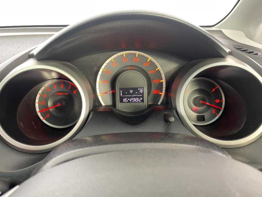 Photo '21' of Honda FIT