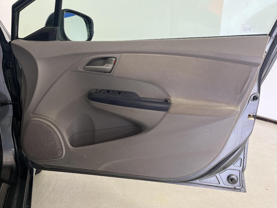 Photo '15' of Honda Insight Photo '15' of Honda Insight