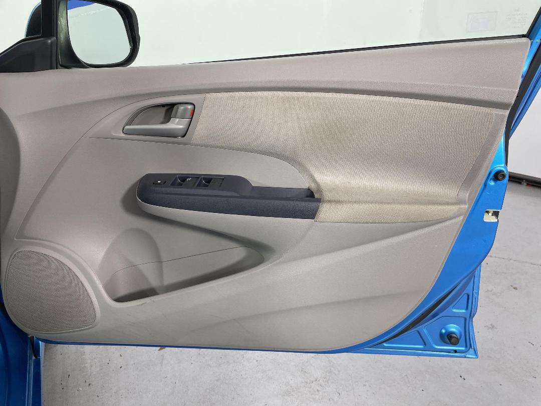 Photo '15' of Honda Insight