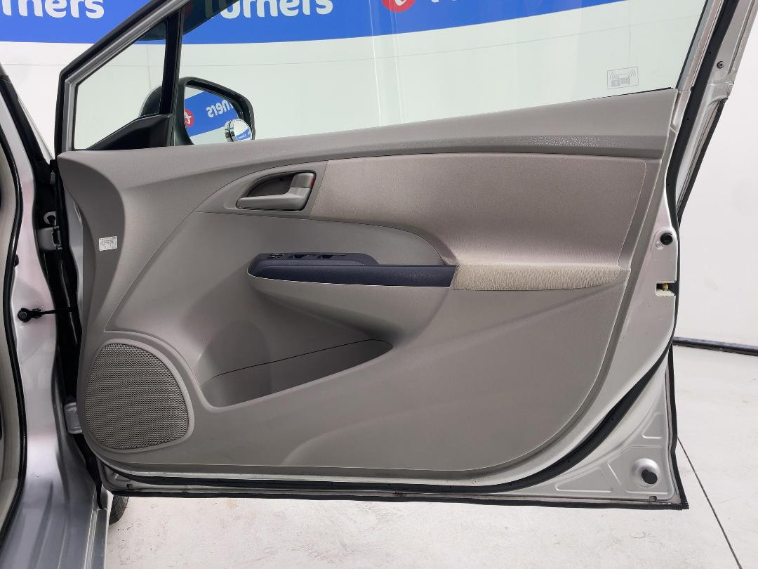 Photo '15' of Honda Insight