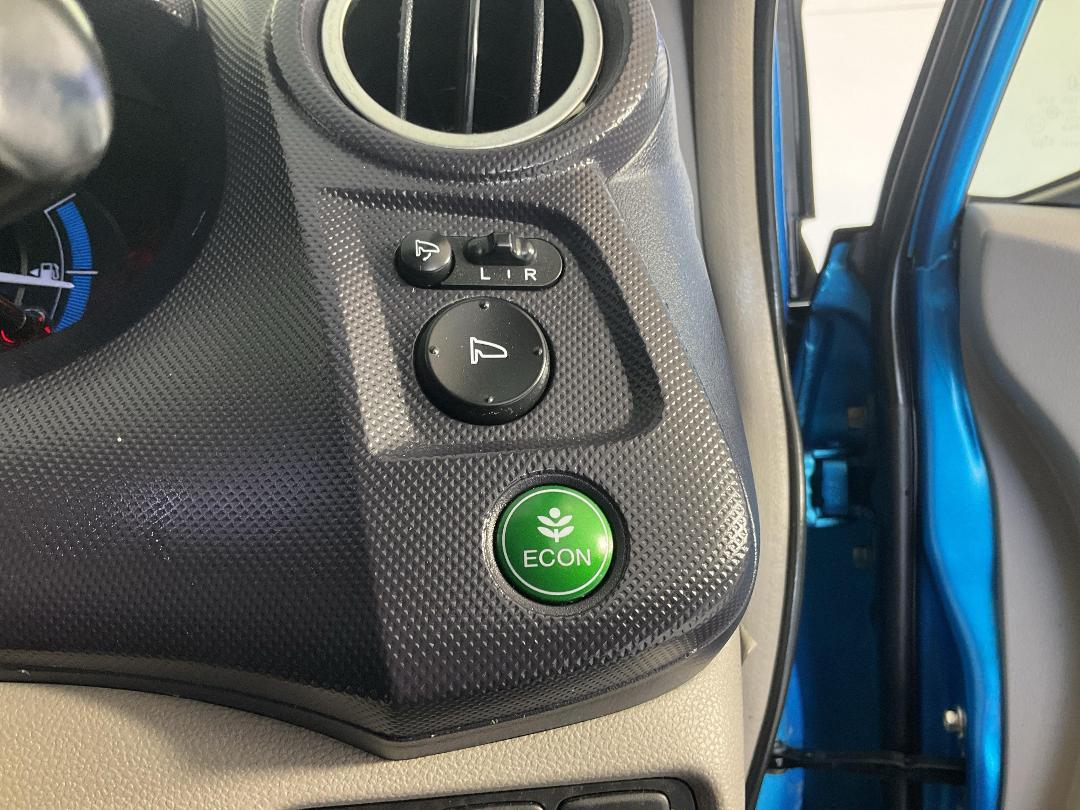 Photo '27' of Honda Insight