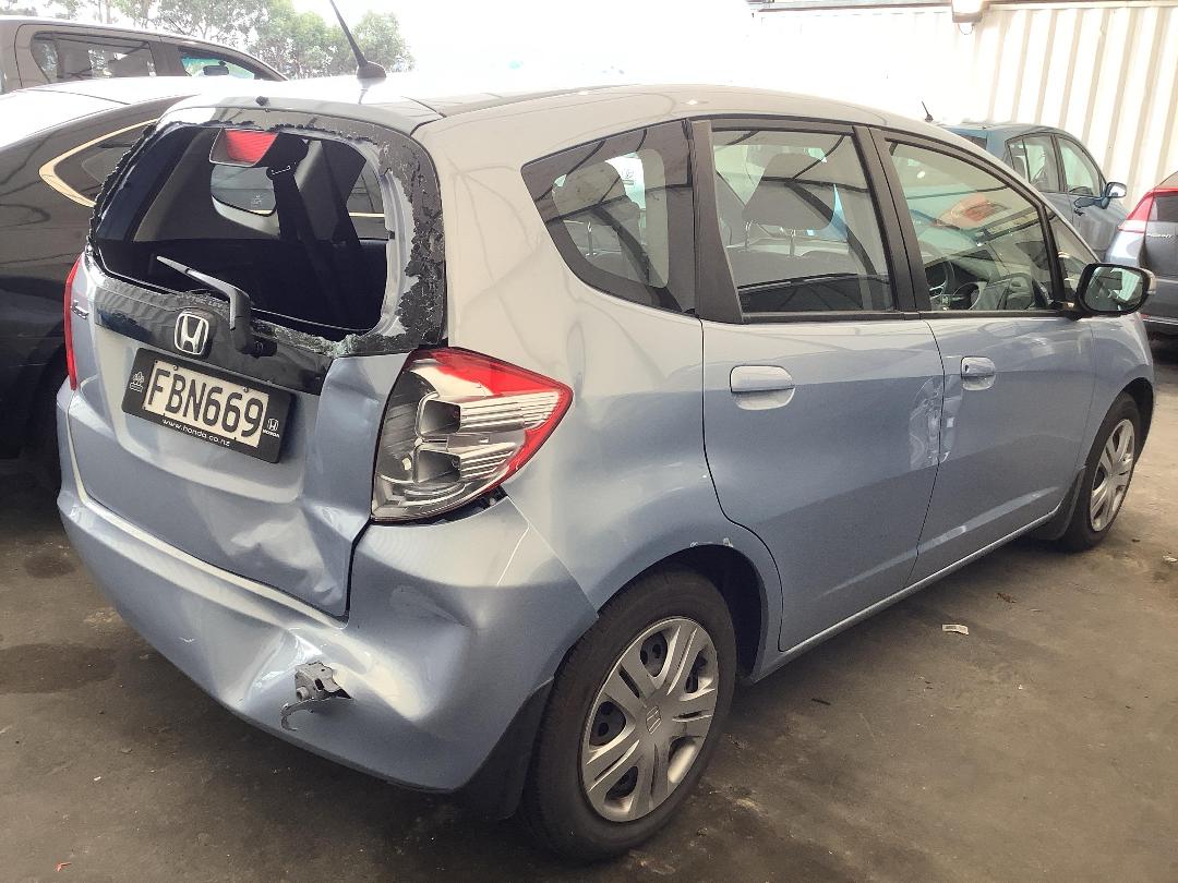 Photo '3' of Honda Jazz 1.3S Photo '3' of Honda Jazz 1.3S