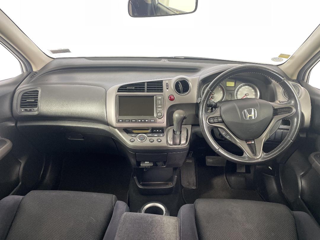 Photo '17' of Honda Stream