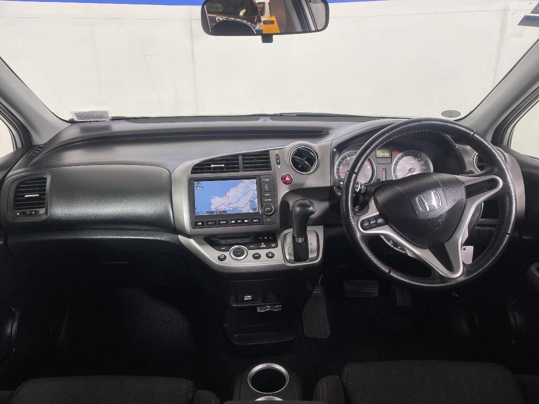 Photo '17' of Honda Stream