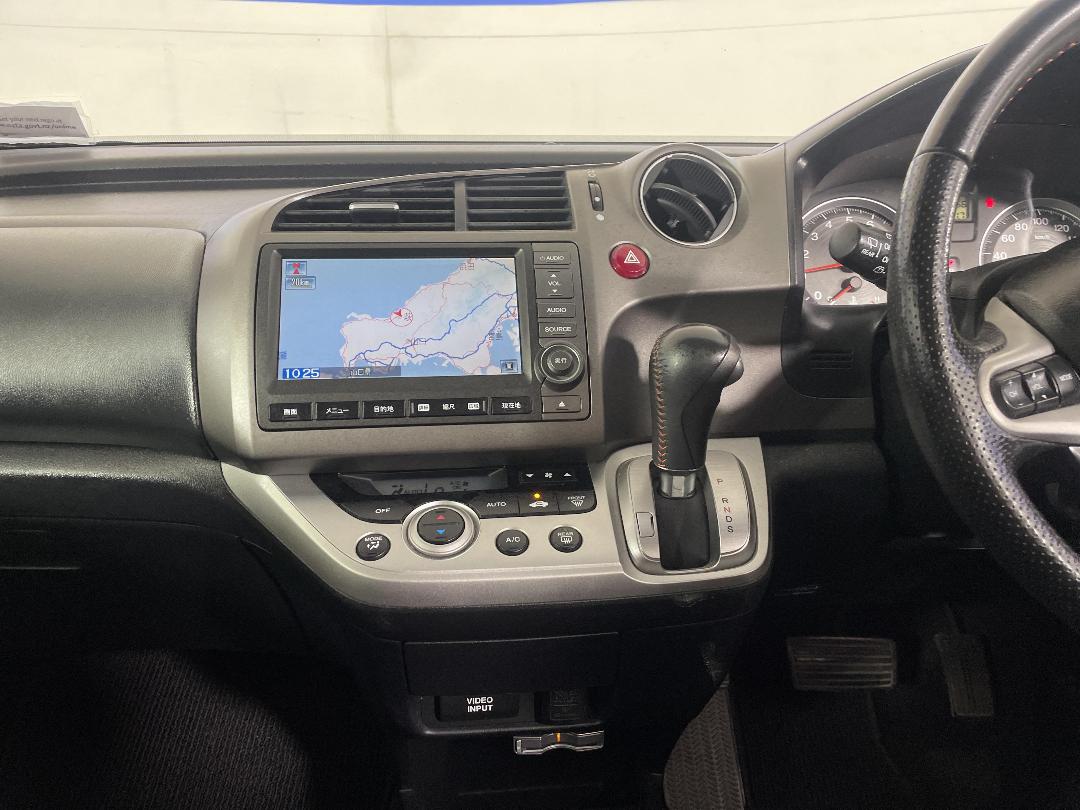 Photo '18' of Honda Stream