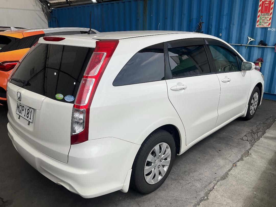 Photo '6' of Honda Stream