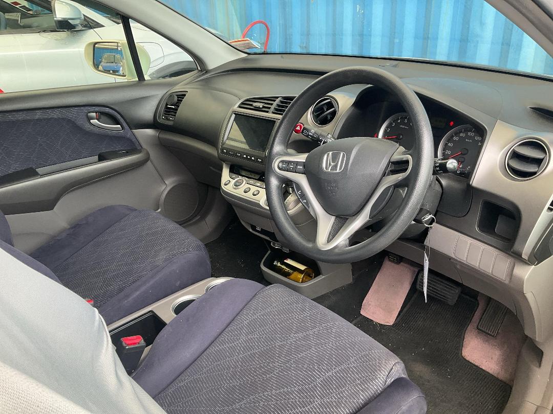 Photo '8' of Honda Stream