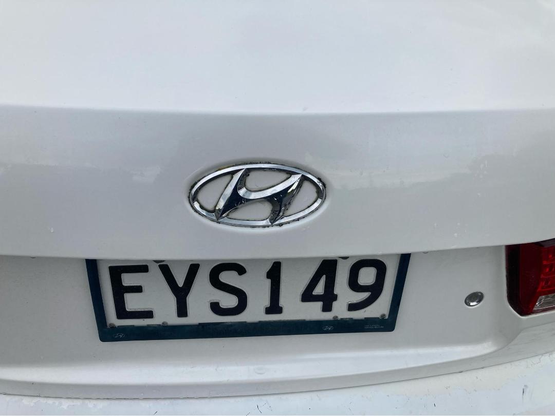 Photo '15' of Hyundai Sonata Photo '15' of Hyundai Sonata