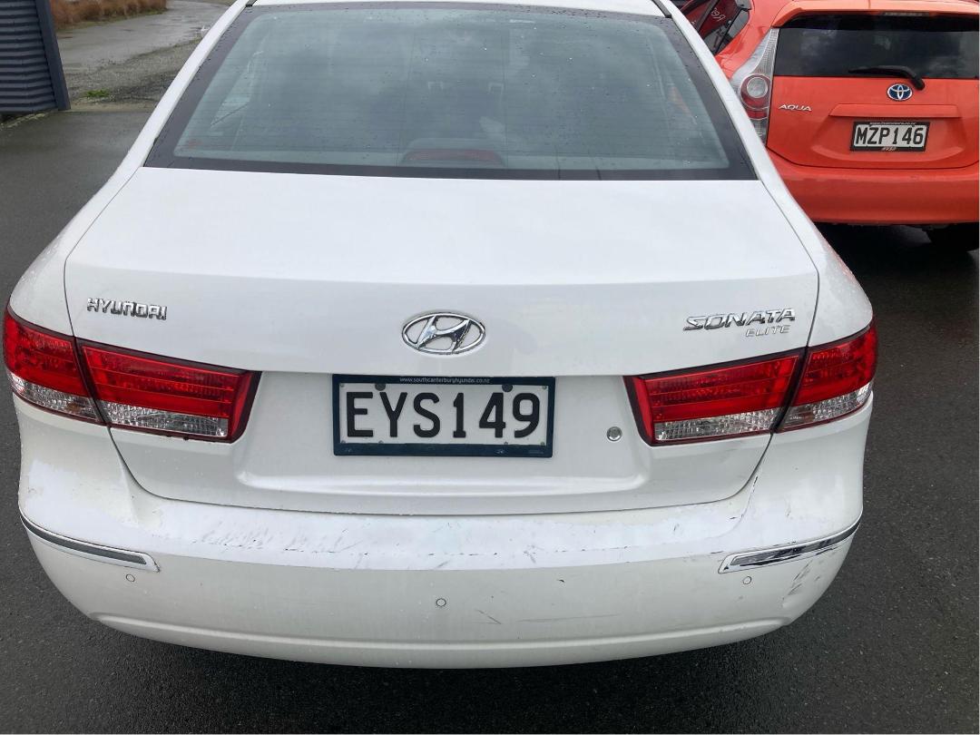 Photo '16' of Hyundai Sonata Photo '16' of Hyundai Sonata