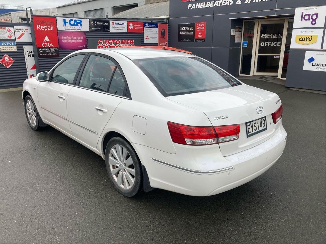 Photo '3' of Hyundai Sonata Photo '3' of Hyundai Sonata