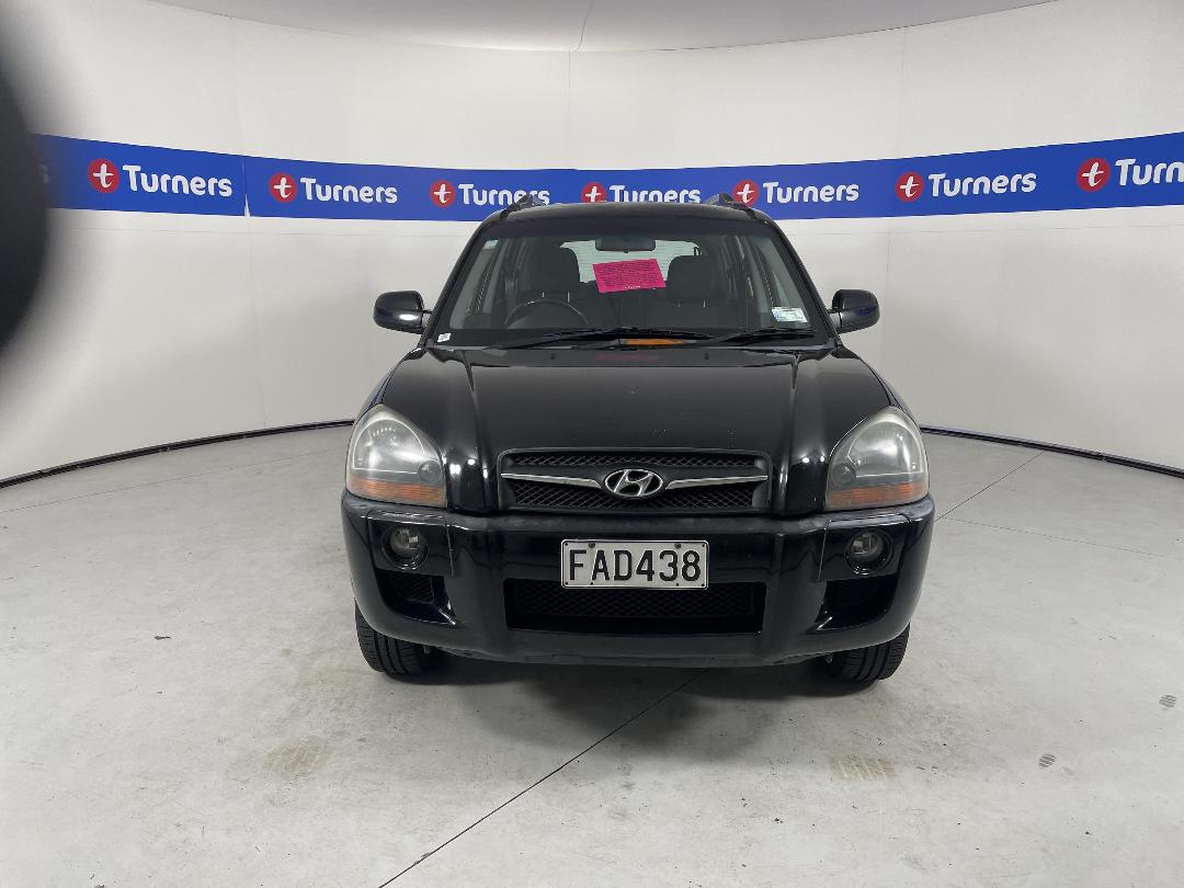 Photo '2' of Hyundai Tucson GLS Photo '2' of Hyundai Tucson GLS