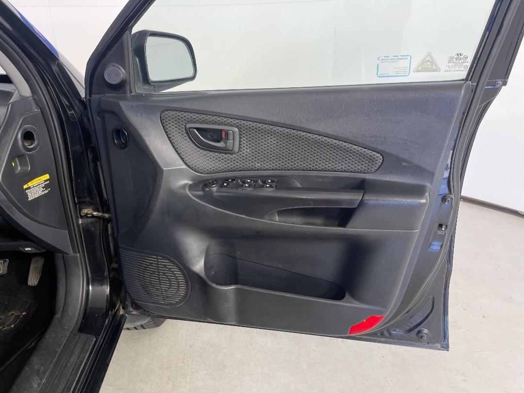 Photo '13' of Hyundai Tucson GLS Photo '13' of Hyundai Tucson GLS