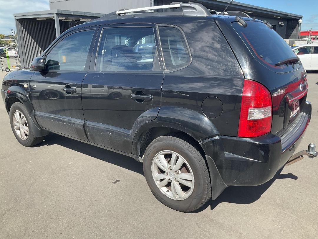 Photo '3' of Hyundai Tucson GLS Photo '3' of Hyundai Tucson GLS