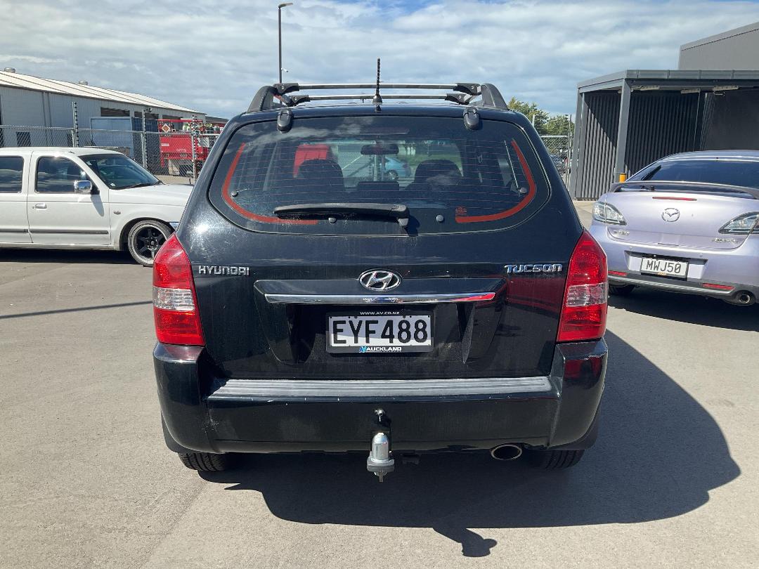 Photo '4' of Hyundai Tucson GLS Photo '4' of Hyundai Tucson GLS