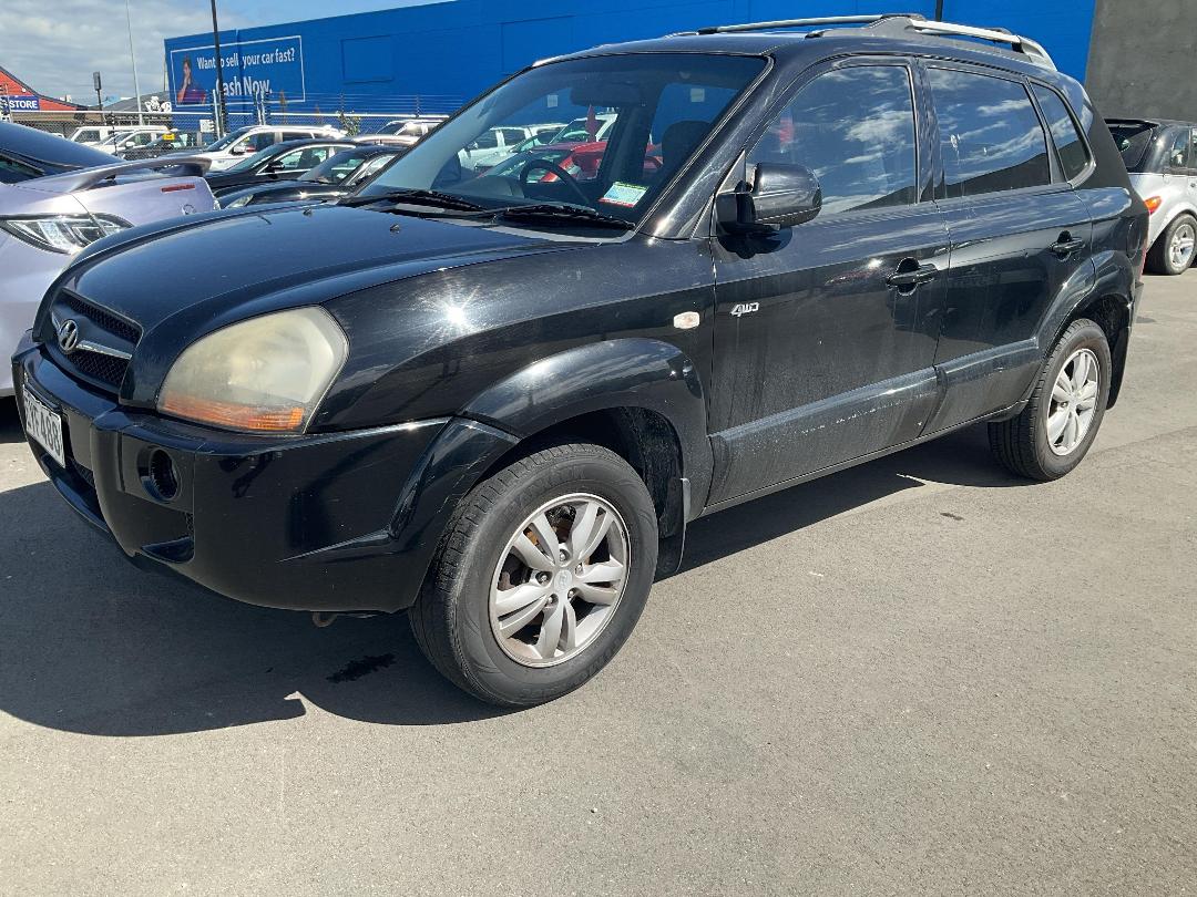 Photo '2' of Hyundai Tucson GLS Photo '2' of Hyundai Tucson GLS