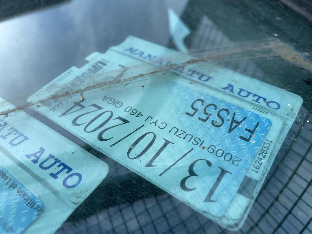 Photo '22' of Isuzu CYJ 460 GIGA Tractor Unit