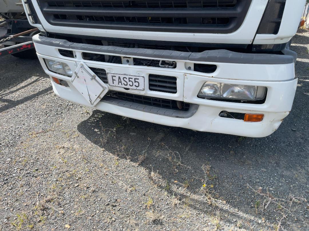 Photo '23' of Isuzu CYJ 460 GIGA Tractor Unit