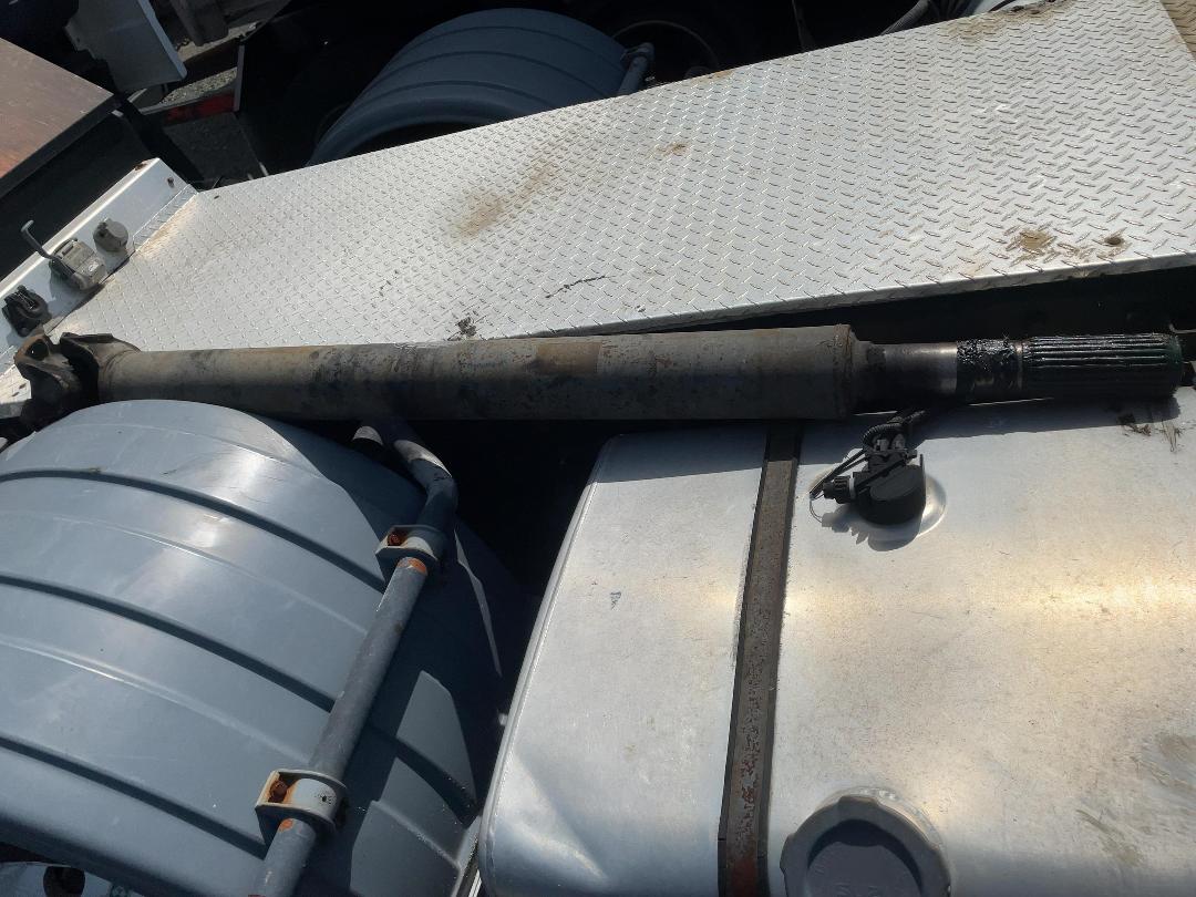 Photo '32' of Isuzu CYJ 460 GIGA Tractor Unit