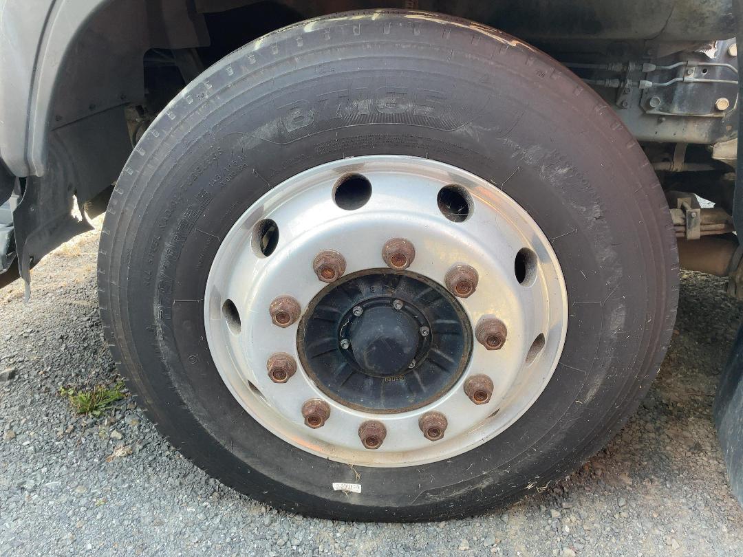 Photo '33' of Isuzu CYJ 460 GIGA Tractor Unit