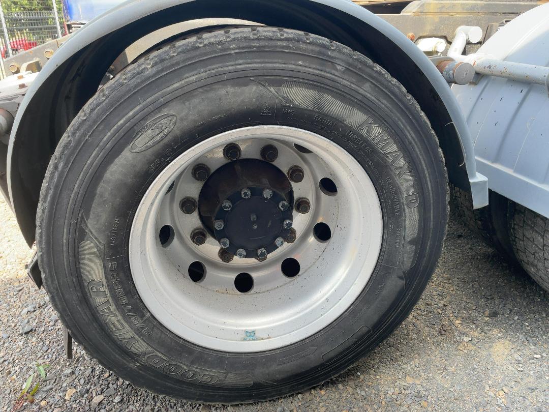 Photo '37' of Isuzu CYJ 460 GIGA Tractor Unit