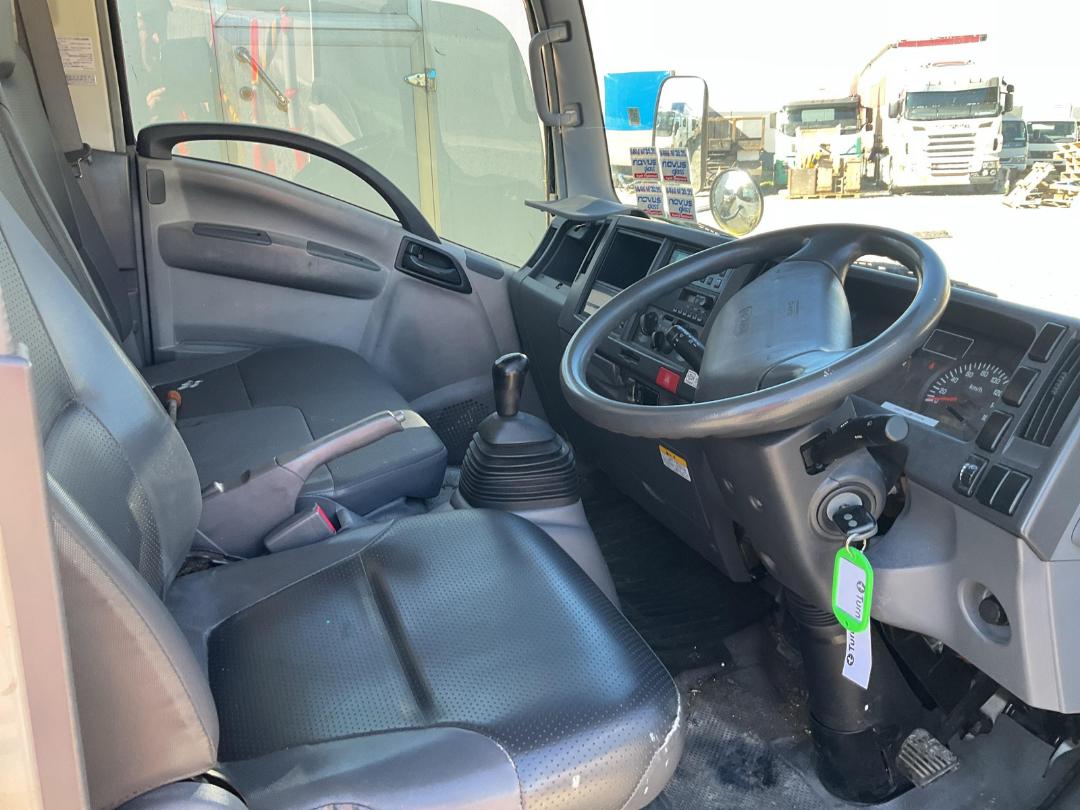 Photo '11' of Isuzu ELF Box Body